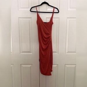 This dress is in perfect condition!
